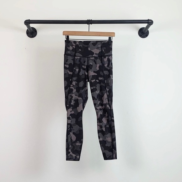 Athleta Lightning Camo 7/8 High Rise Tights Leggings Black/Green - Picture 5 of 8